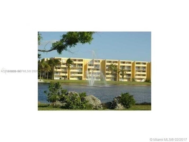 Building Photo - 9375 Fontainebleau Blvd