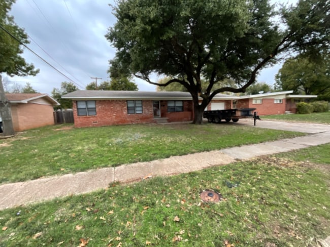 Building Photo - 4502 McCrory Ave