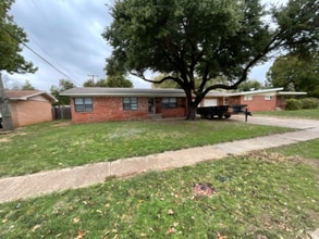 Building Photo - 4502 McCrory Ave