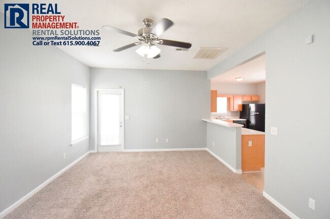 Foto del edificio - Great 3 bedroom 2.5 bath plus loft and att...