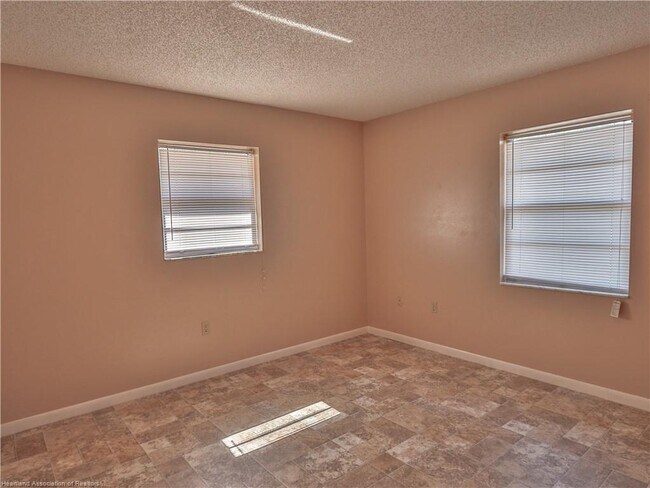 Building Photo - 3748 Skipper Rd