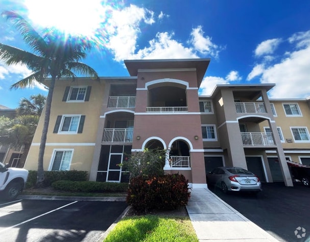 Building Photo - 6482 Emerald Dunes Dr