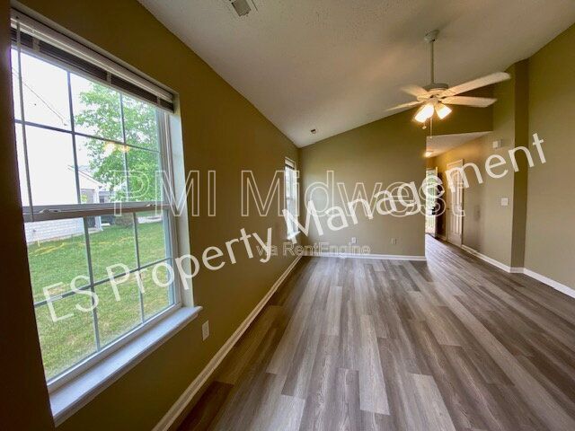 Building Photo - 5650 Loudon Dr