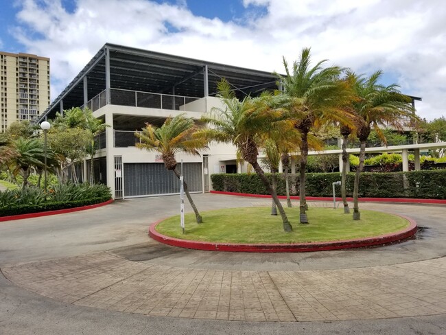 Building Photo - 2 bedroom, 2 bathroom, 2 parking @ Franklin Towers!!
