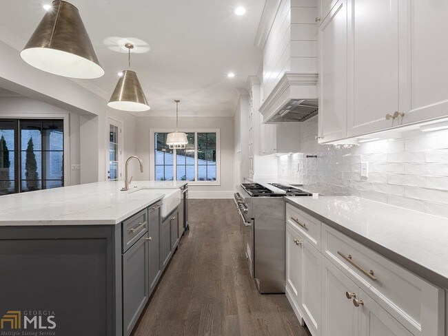 Foto del edificio - 3610 Old Ivy Ln NE