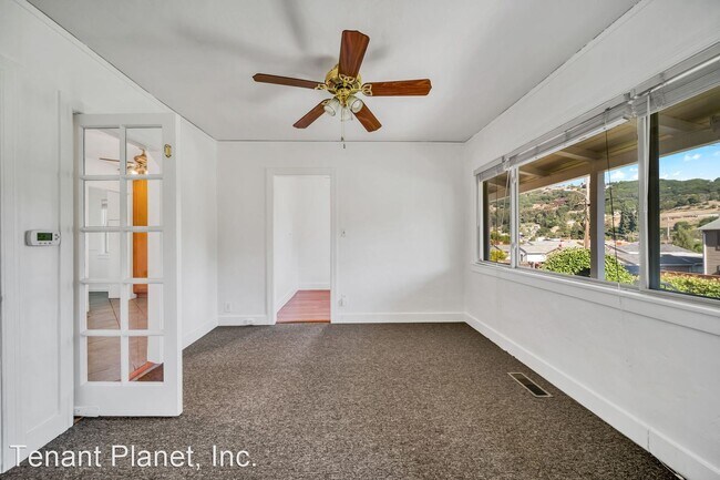 Foto del edificio - 2 br, 2 bath House - 8125 Earl St