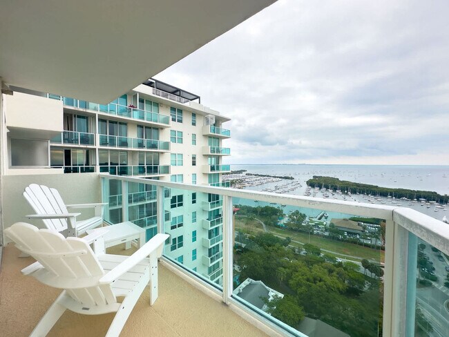 Foto del edificio - 2889 McFarlane Rd