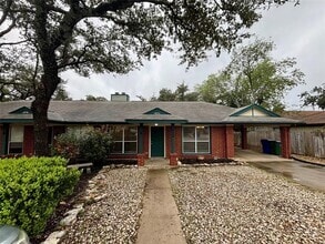 Building Photo - 808 Lone Star Dr