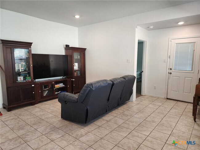 Building Photo - 133 Hammond Ct