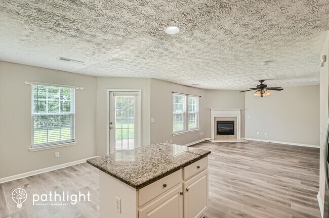 Building Photo - 5251 Miranda Way