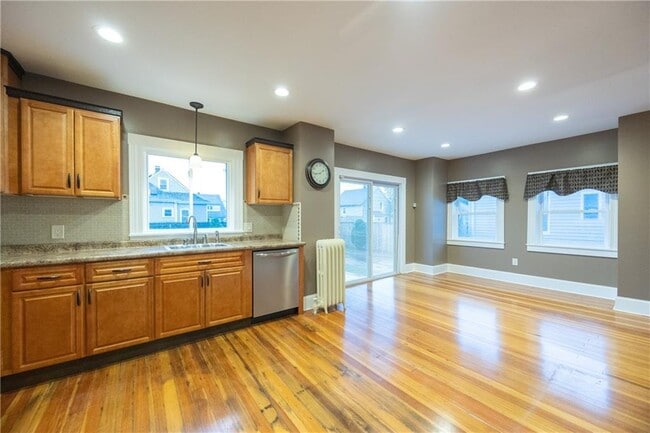 Building Photo - 200 Woodward Ave