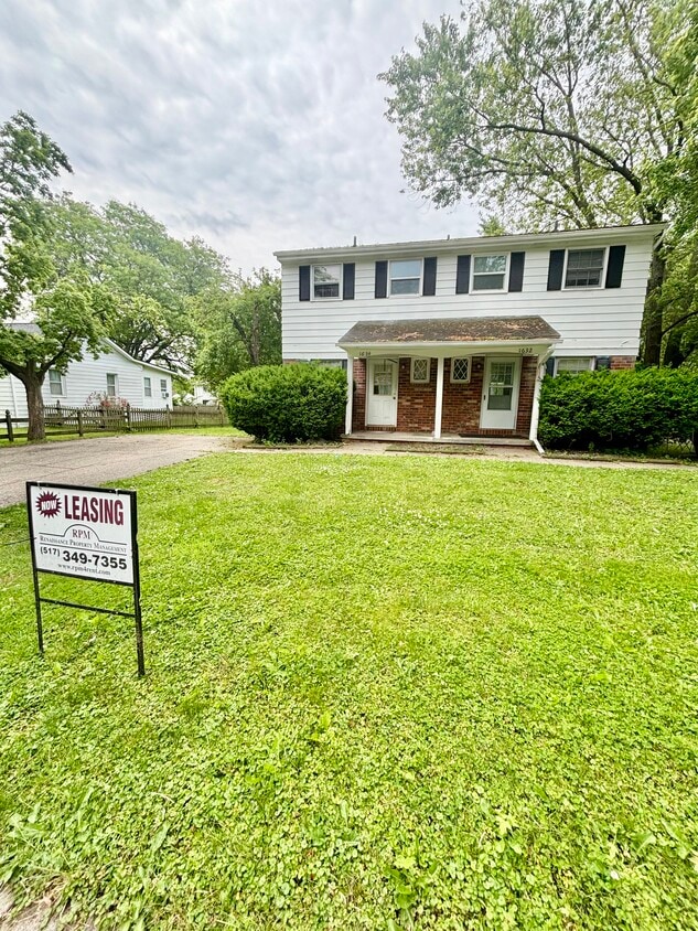 Primary Photo - 1632 Greencrest Ave