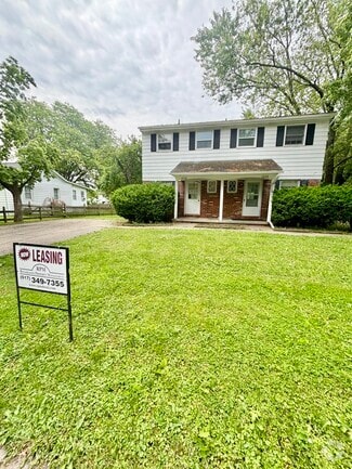 Building Photo - 1632 Greencrest Ave