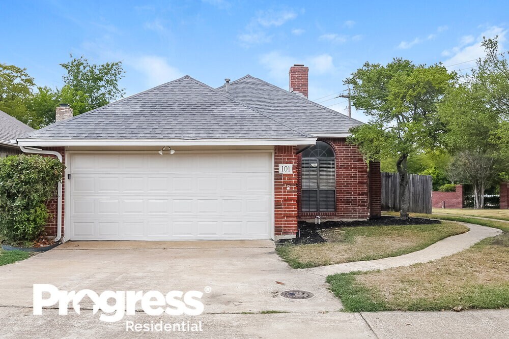 101 Streamside Dr, DeSoto, TX 75115 House for Rent in DeSoto, TX