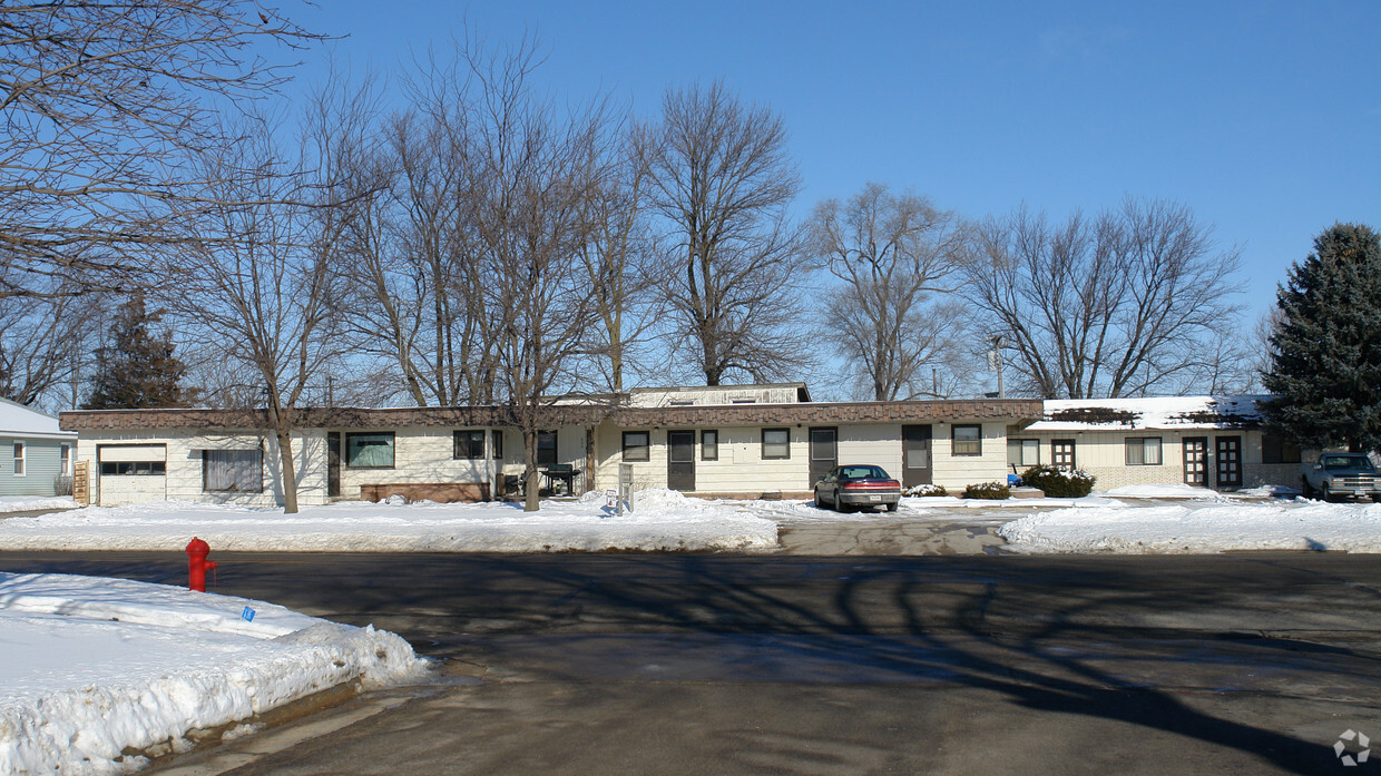 Primary Photo - 606 Parriot St