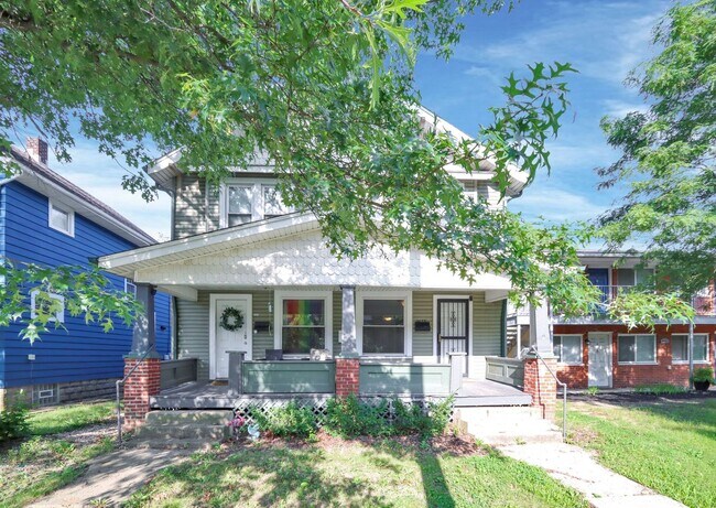 Foto del edificio - 2475 Indianola Ave