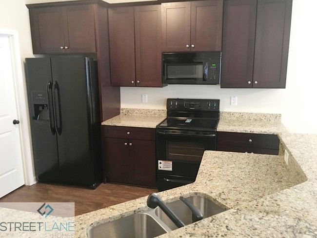 Foto del edificio - 124 Rankin Cir
