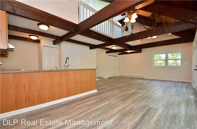 Building Photo - 2 br, 1.5 bath House - 6408 Chucks Rd