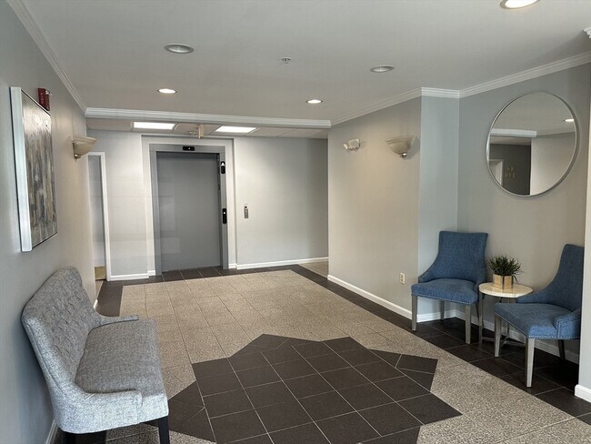 Building Photo - 20 Heaths Ct