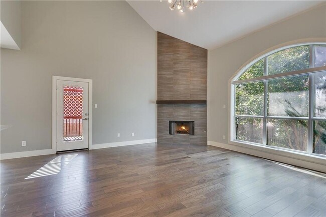 Foto del edificio - 3513 Grimes Ranch Rd