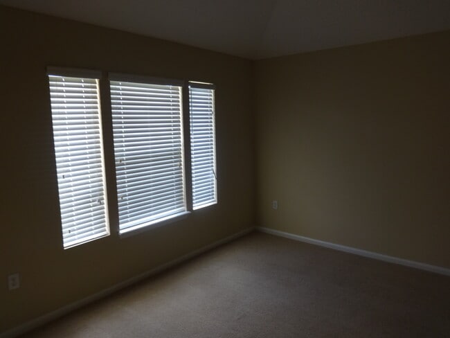 Building Photo - 1570 Elsa Drive