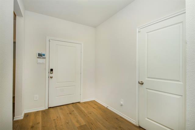 Foto del edificio - 420 Lucky Ln