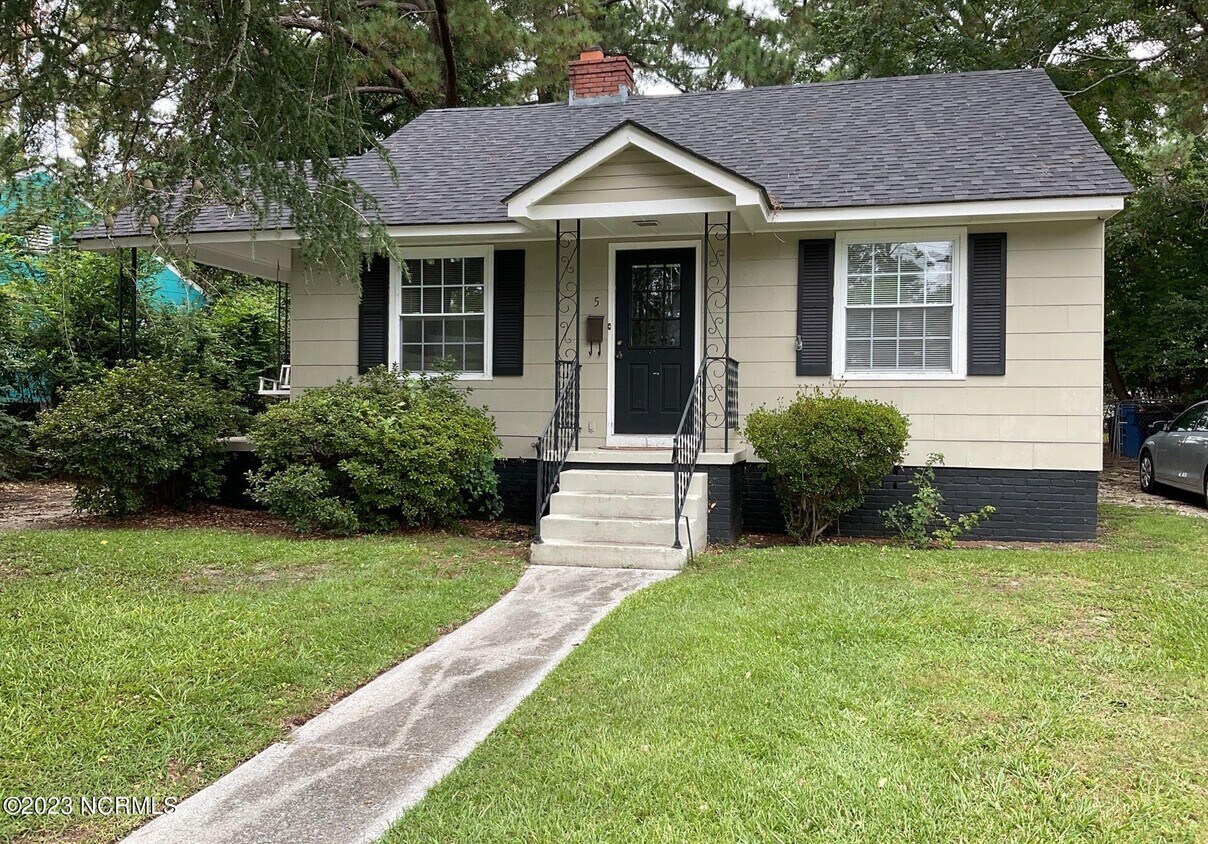 5 E Bayshore Blvd, Jacksonville, NC 28540 House Rental in