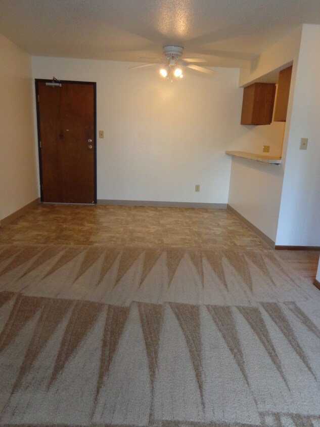 Free 1st Month's Rent! - 2151 King Ave