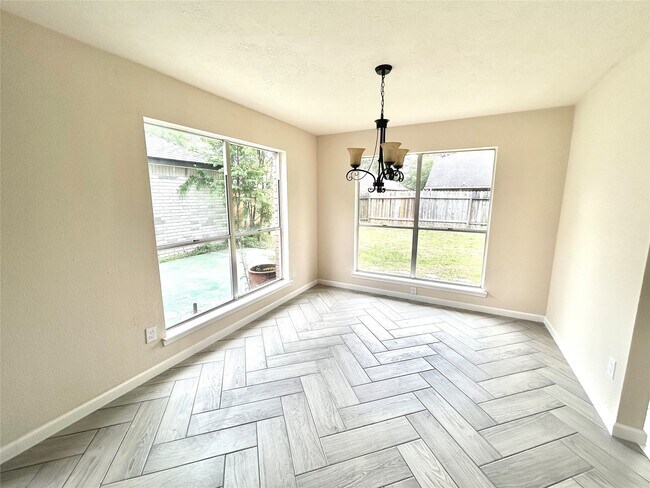 Foto del edificio - 16319 Chimneystone Dr