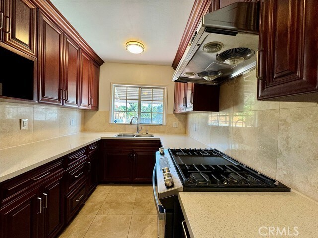 Foto del edificio - 5924 N Willard Ave
