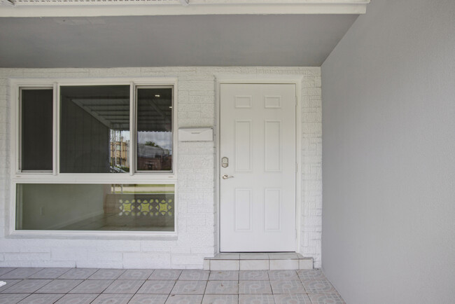 Front porch - 4316 Harrison St