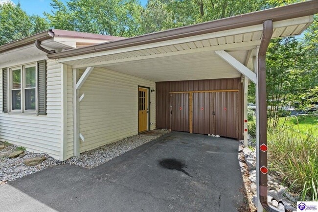 Building Photo - 401 Embry Villa Dr