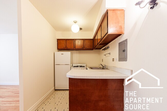 Foto del edificio - 665 W Wrightwood Ave