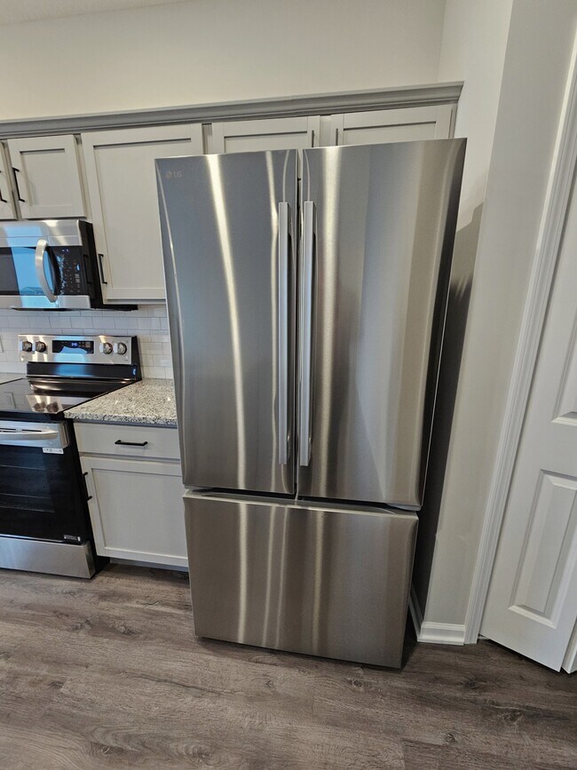 Foto del edificio - 1261 W Hamilton Rd N