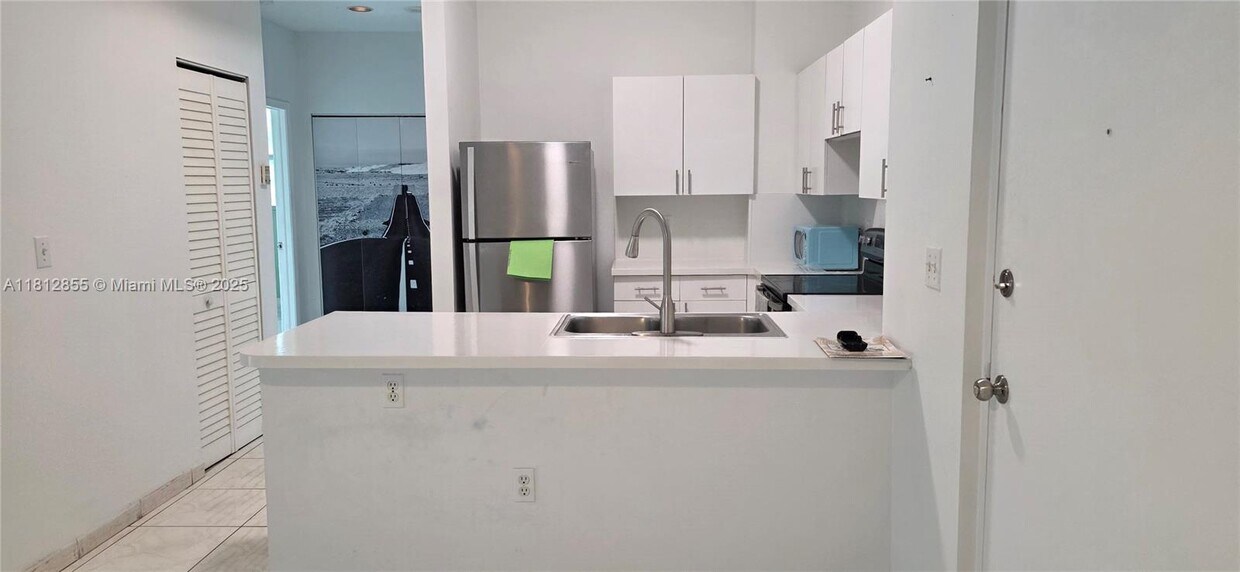 Foto principal - 104 SW 9th St