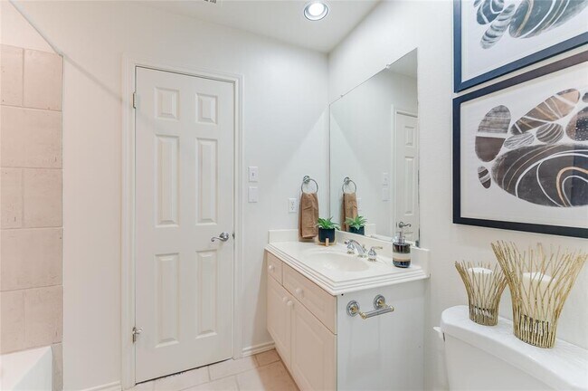 Foto del edificio - 2918 Ranch to Market Rd 620