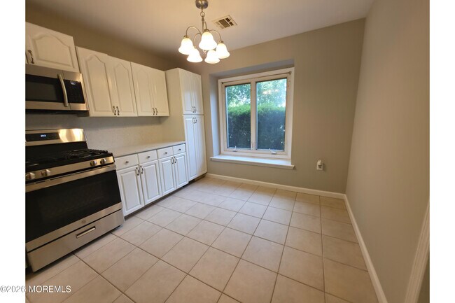 Foto del edificio - 283 Plum Dr