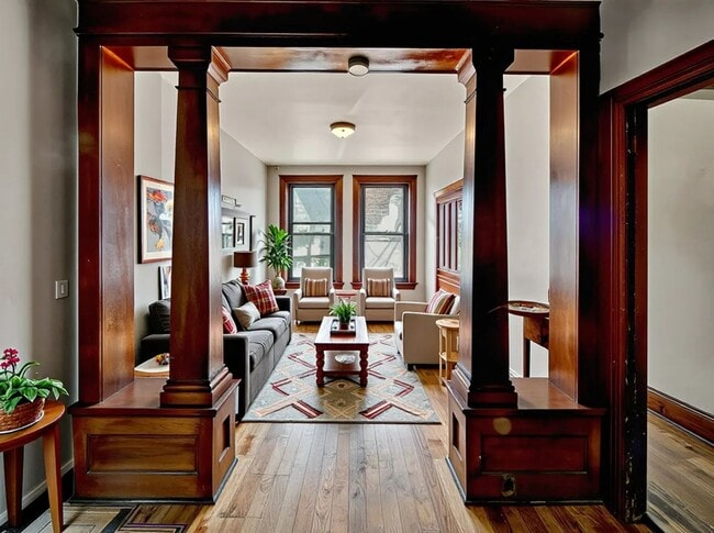 Building Photo - Large Four Bedroom In York!