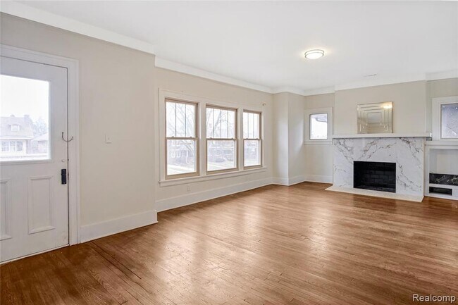 Building Photo - 1484 Virginia Park St