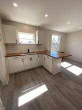 Building Photo - 222 Maxwell St