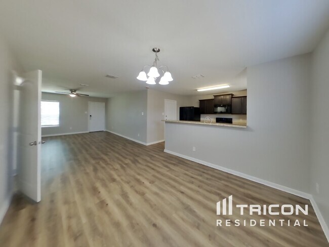 Foto del edificio - 6812 Rosenthal Pass