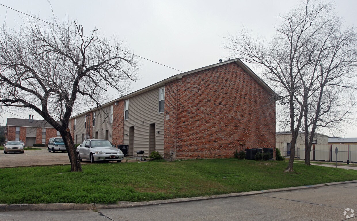 Building Photo - Multifamily Near Baton Rouge Health Corridor