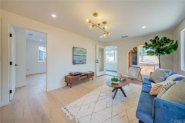 sala de estar - 3439 Plata St