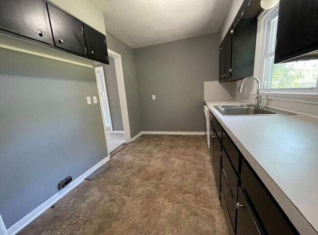 Foto del edificio - 3 Bedroom Ranch!