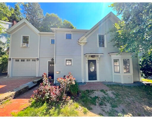 Building Photo - 48 Tesla Ave