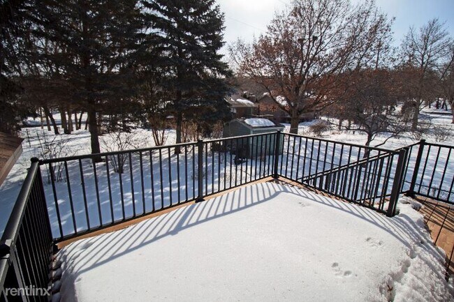 Foto del edificio - 3 br, 2 bath House - 14 Clover Ct