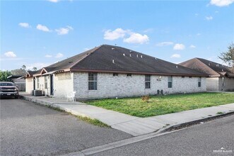 Building Photo - 18 W Prosperity Dr