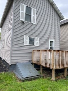 Back Deck - 110 John St