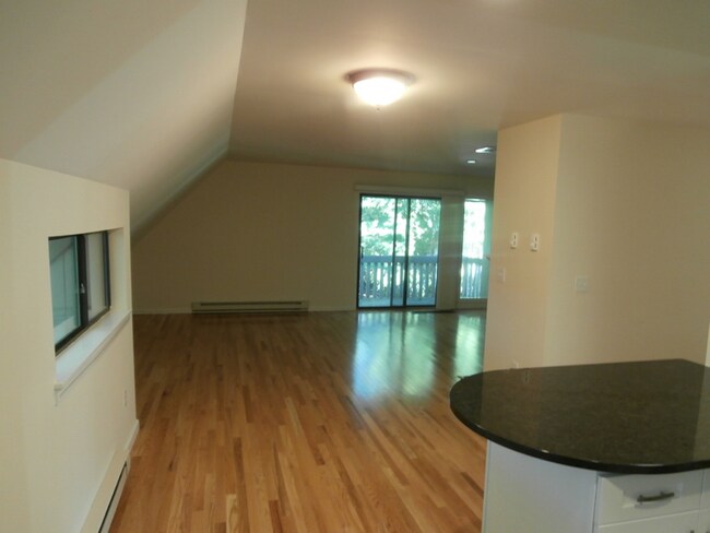 Foto del edificio - 38 Great Meadow Ln