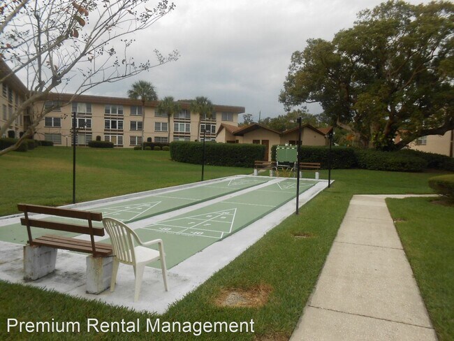 Foto del edificio - 333 Lake Howard Dr